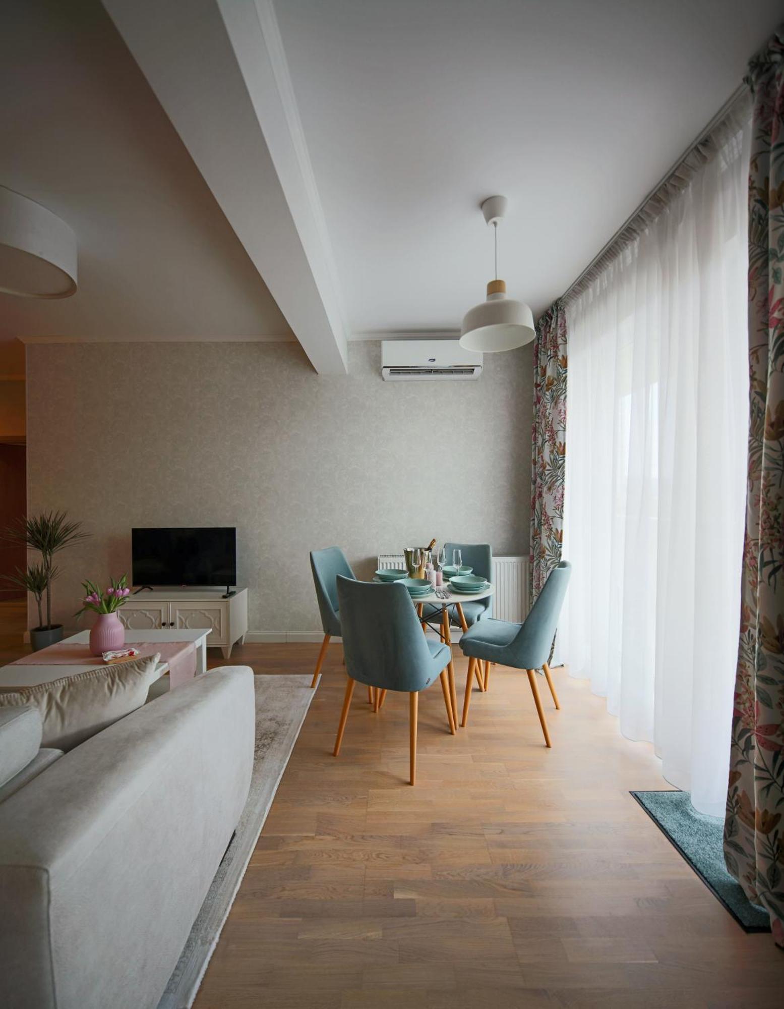 Stylish Condo - Parking And Balcony Клуж-Напока Екстериор снимка